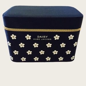 Marc Jacobs cosmetic box